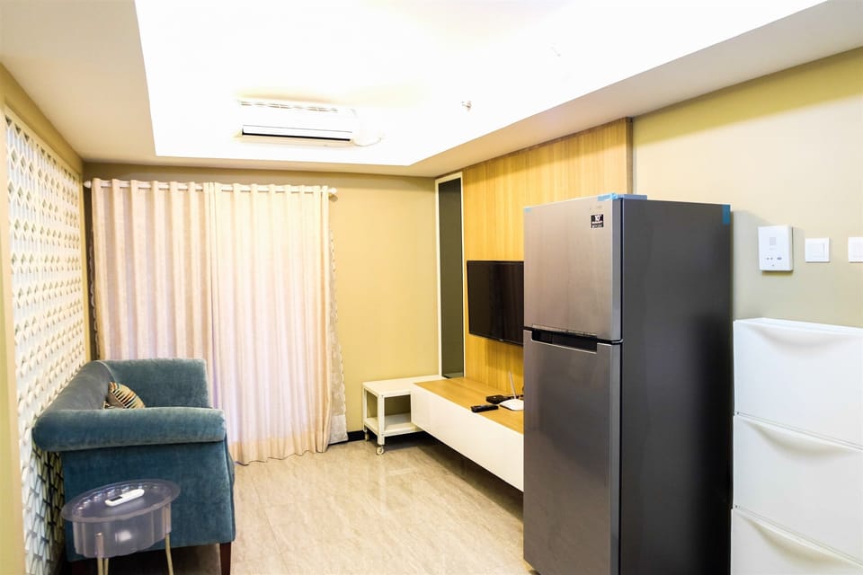 Room | Living area | TV