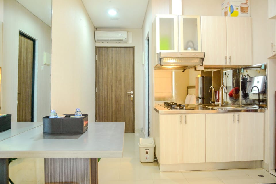 Room | In-room dining