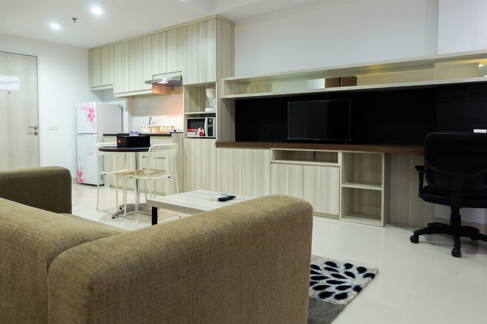 Room | Living area | TV