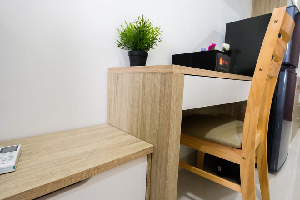 Room | In-room dining