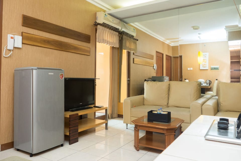 Room | Living area | TV