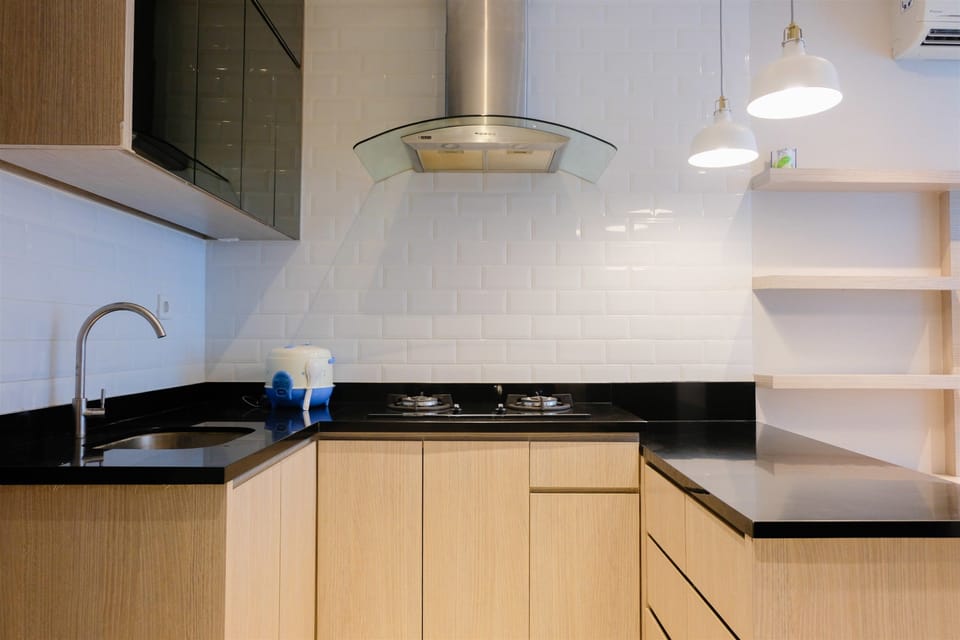 Room | Private kitchen | Fridge, stovetop, electric kettle, cookware/dishes/utensils