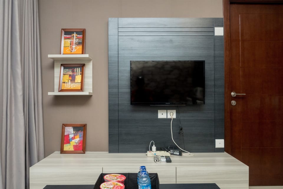 Room | Living area | TV