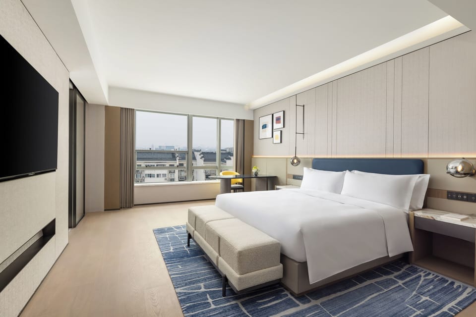 1 King Grand | Minibar, in-room safe, WiFi (free), bed sheets