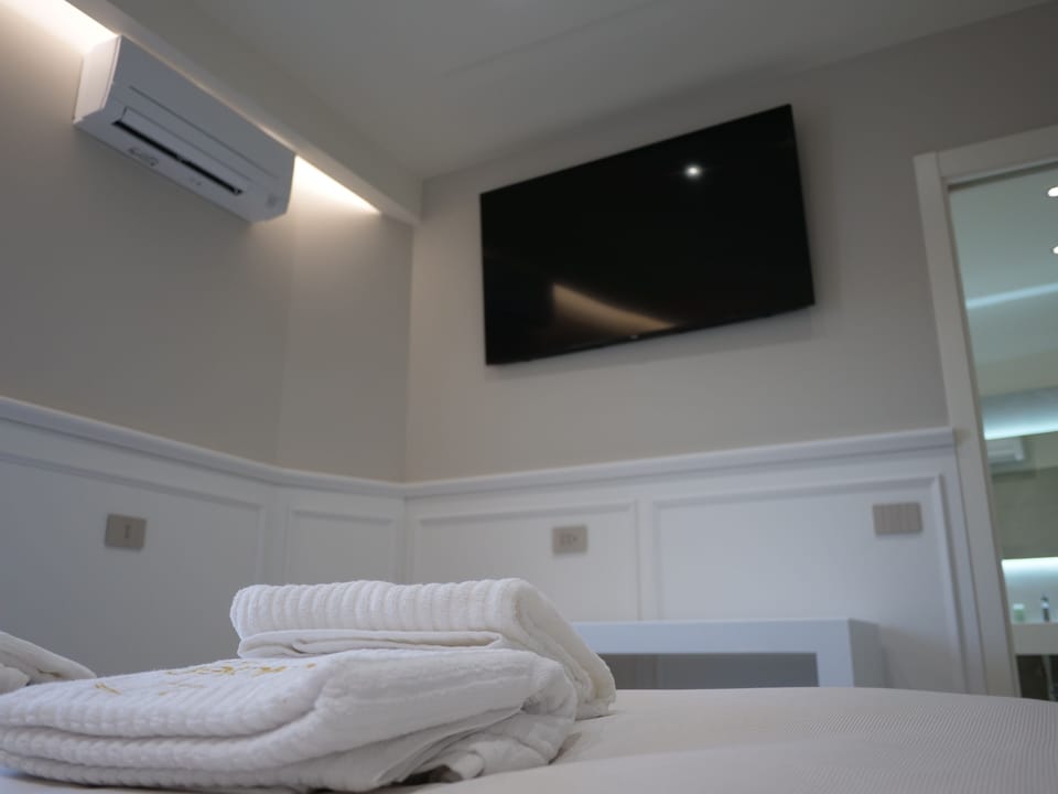 Exclusive Room | Premium bedding, minibar, individually decorated, individually furnished