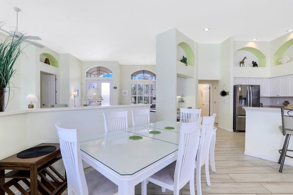 House, Multiple Beds (Waterfront home with views, pool and ) | Dining