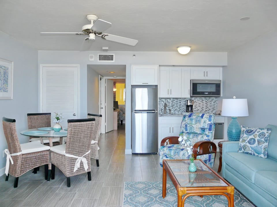 Condo, 1 King Bed with Sofa bed (Unmatched beachfront condo with roomy) | 1 bedroom