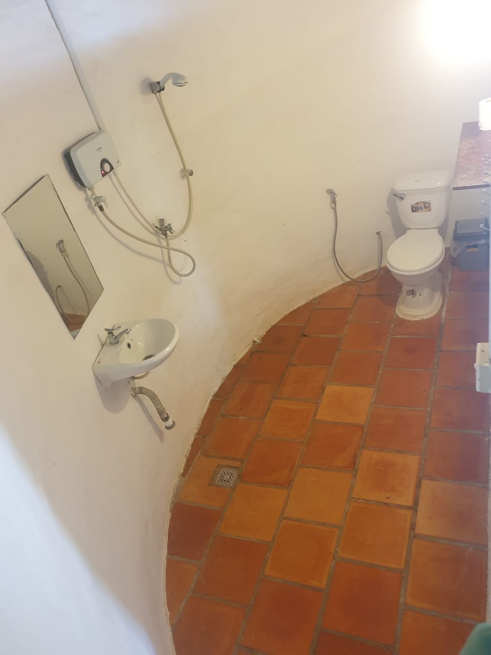 Classic Double Room | Bathroom | Shower, towels