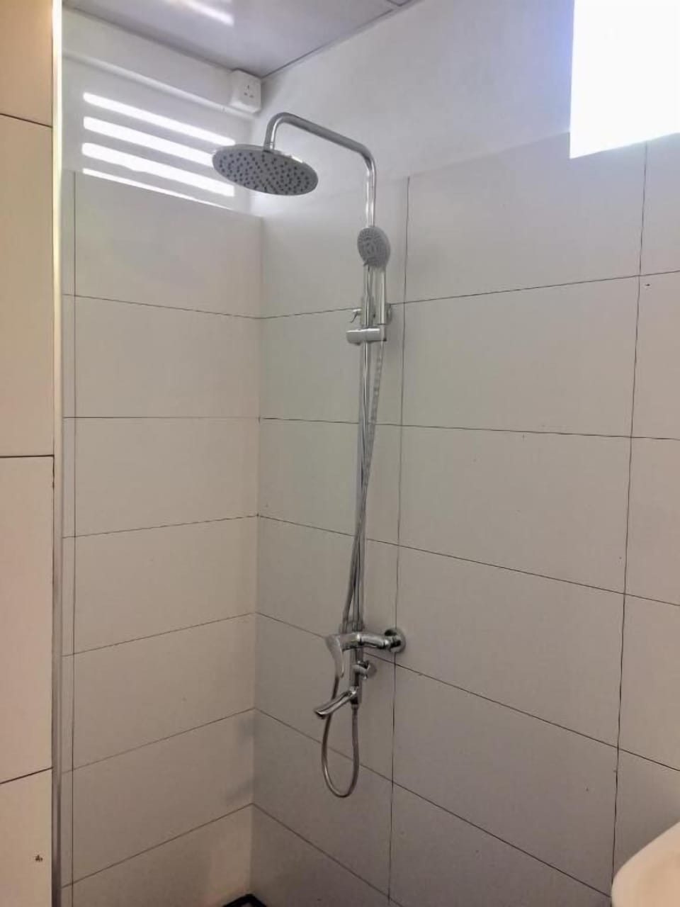 Shower, towels