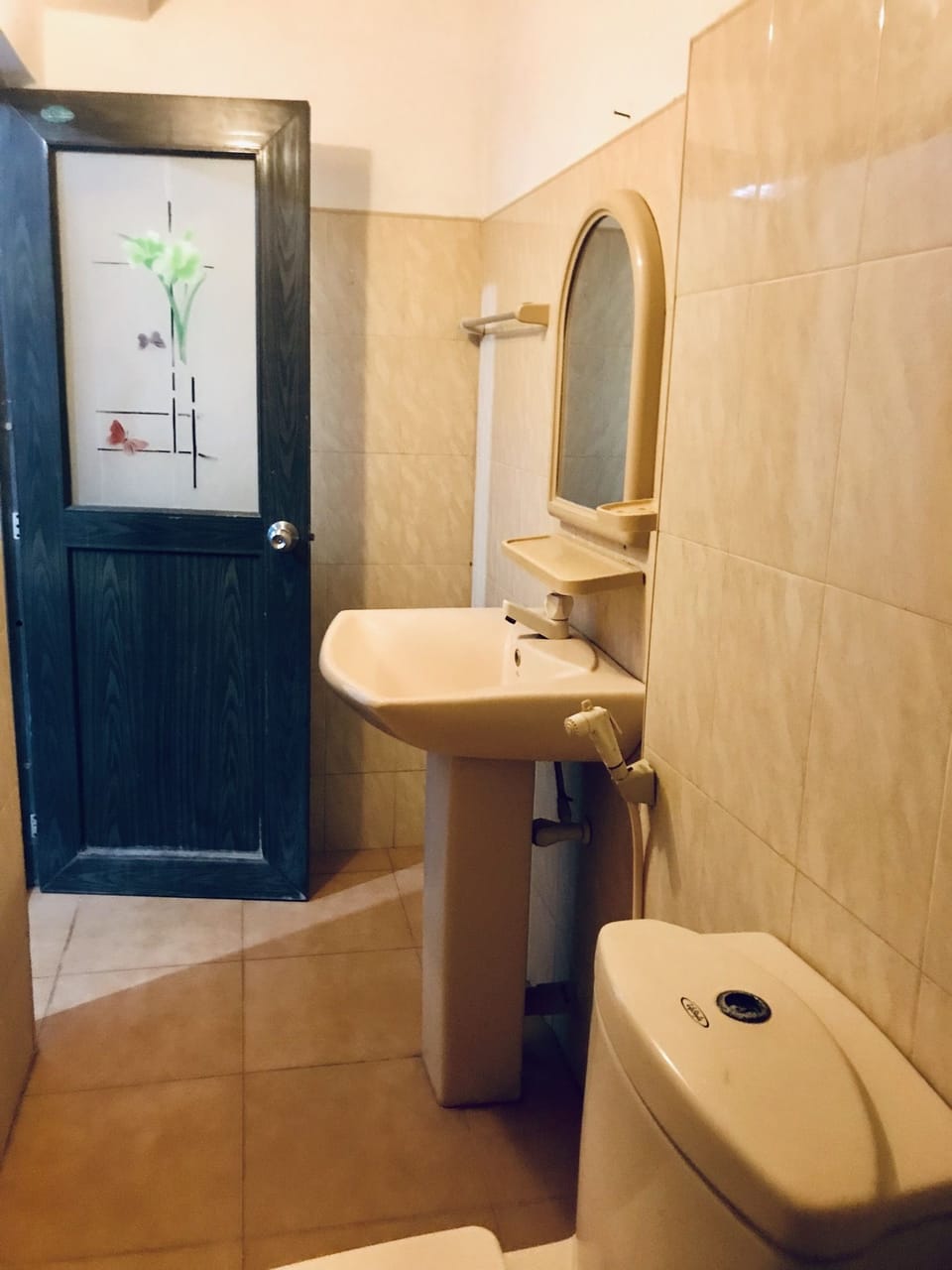 Standard Double or Twin Room | Bathroom | Shower, hydromassage showerhead, towels, soap