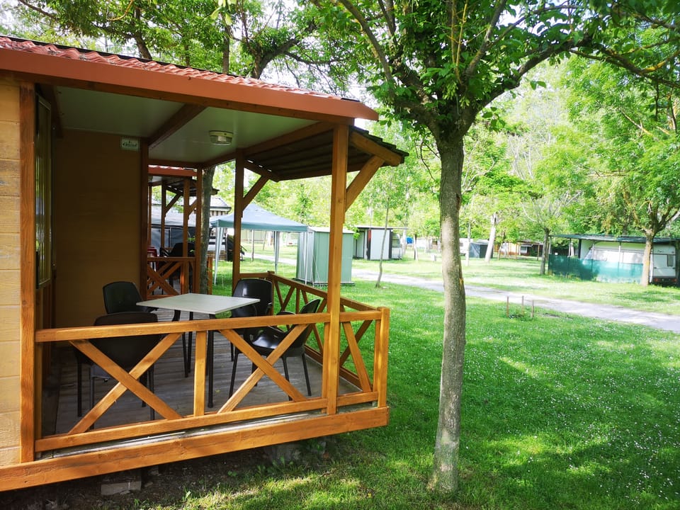 Bungalow, 2 Bedrooms | Terrace/patio
