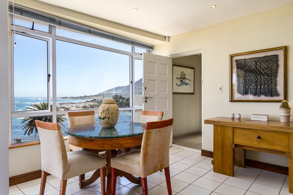 Premier Apartment, 1 Queen Bed, Ocean View | Living room | Flat-screen TV