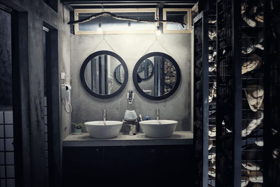 Bathroom sink