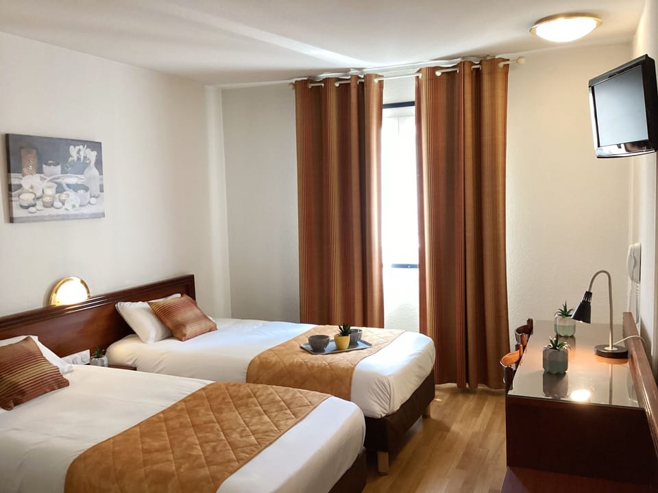 Standard Double or Twin Room | Individually decorated, individually furnished, desk, soundproofing