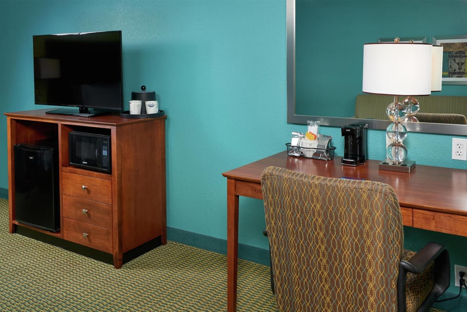 Premium bedding, pillowtop beds, in-room safe, iron/ironing board