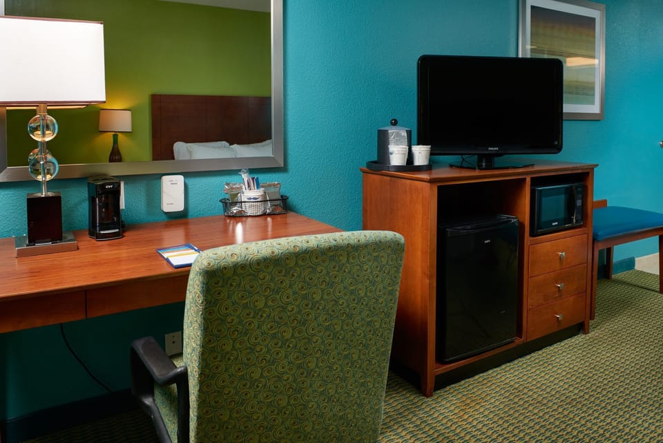 Premium bedding, pillowtop beds, in-room safe, iron/ironing board