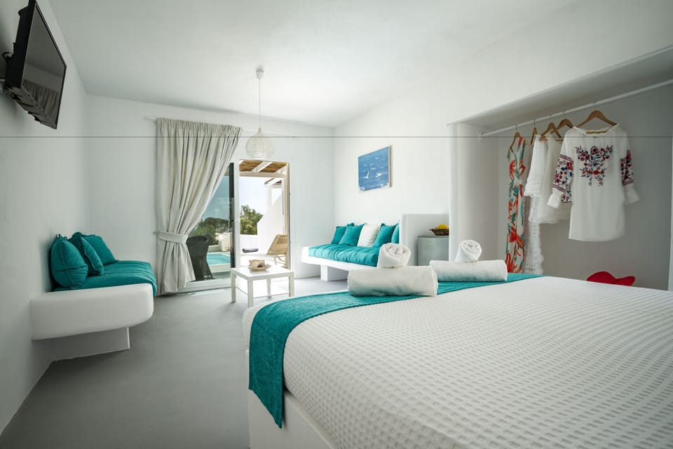 Suite, Private Pool, Sea View | In-room safe, desk, soundproofing, free cribs/infant beds