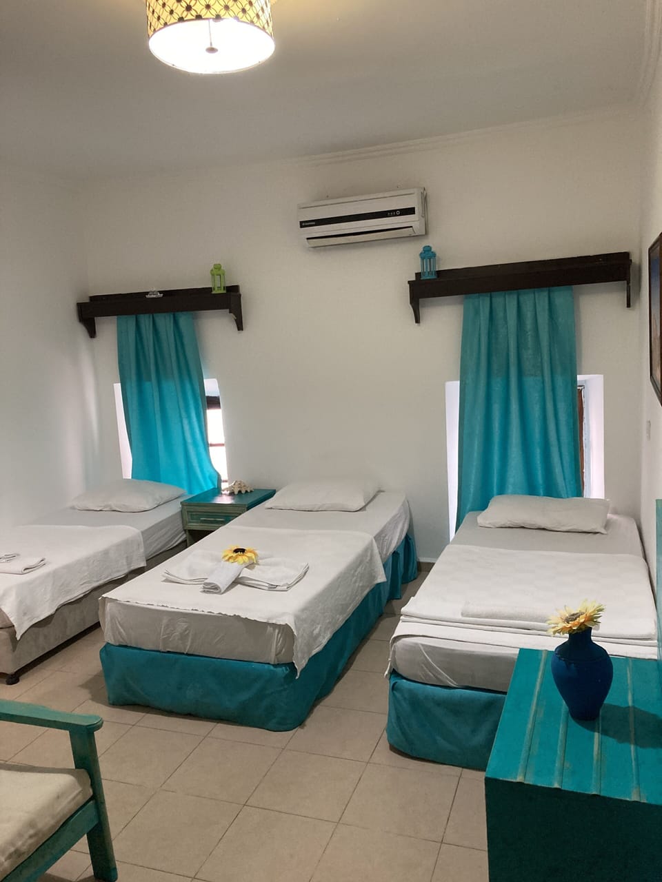 Standard Quadruple Room | Free WiFi, bed sheets