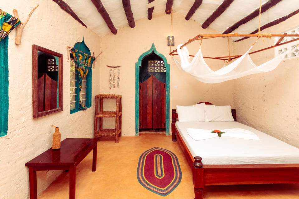 Comfort Double Room, 1 Bedroom, Garden View | In-room safe, individually decorated, individually furnished, bed sheets