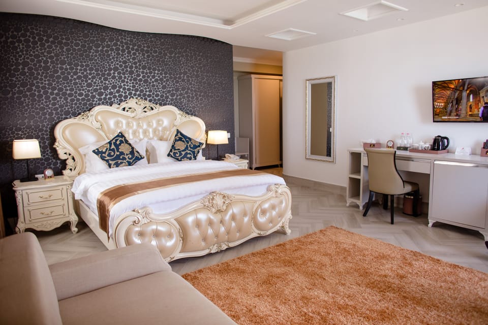 Junior Suite, Sea View | Frette Italian sheets, premium bedding, pillowtop beds, in-room safe