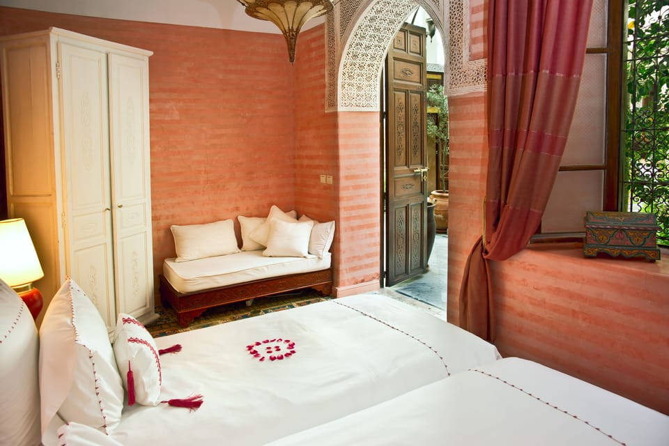 Double or Twin Room (Rose) | Individually decorated, blackout drapes, free cribs/infant beds