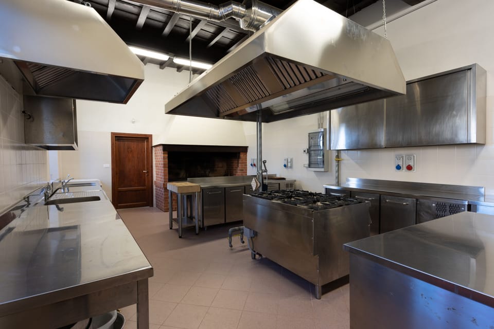 Villa, Multiple Bedrooms (26 people) | Shared kitchen | Full-size fridge, oven, stovetop, dishwasher
