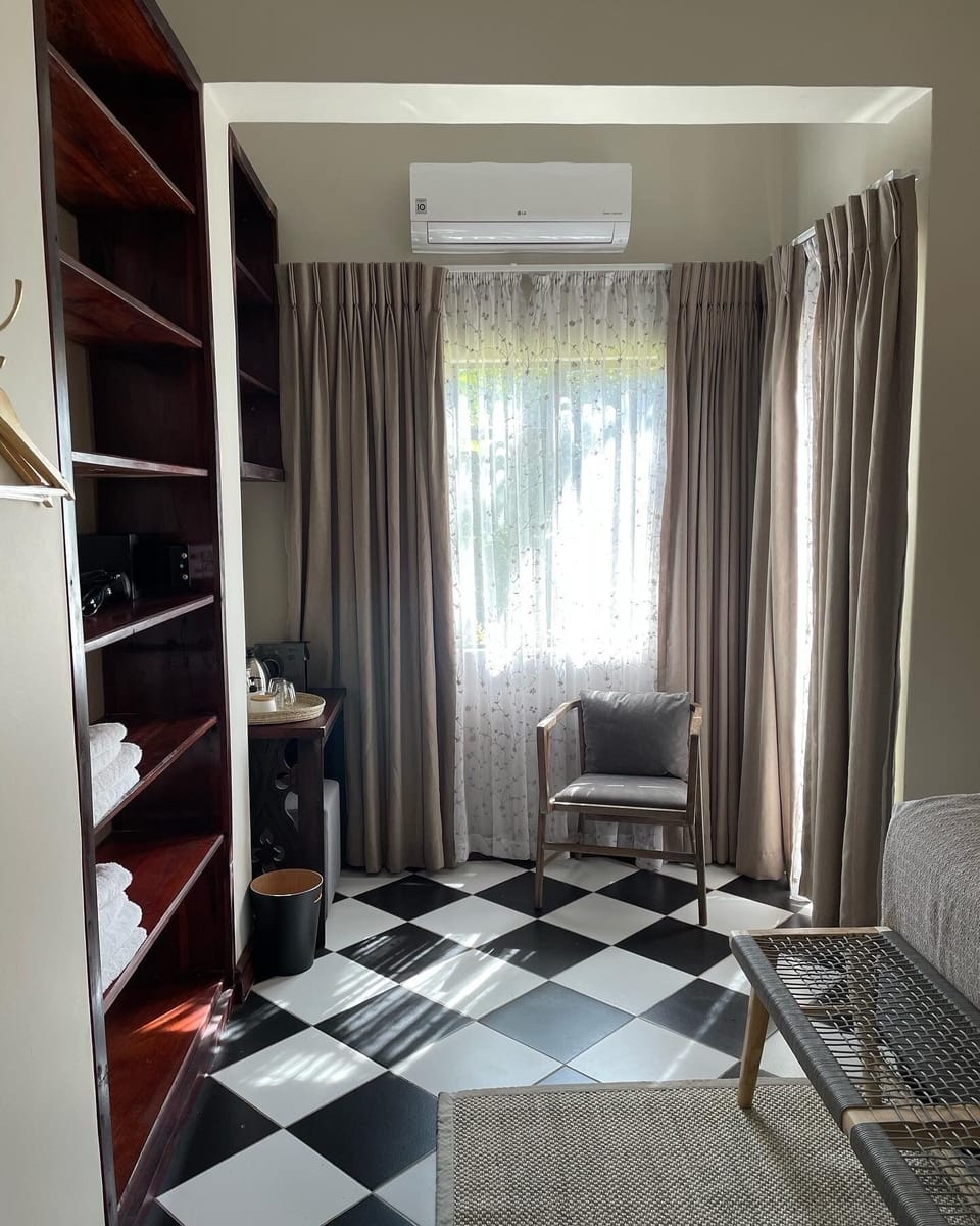 Family Suite, 2 Bedrooms | Living area