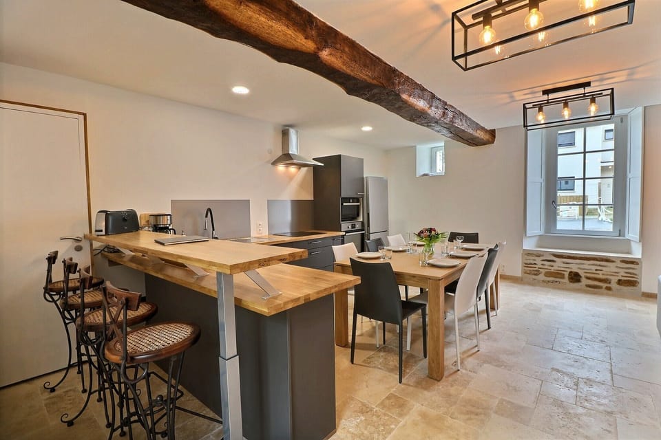 Apartment, 3 Bedrooms (Le TROIS) | Living area | Table tennis, toys, books