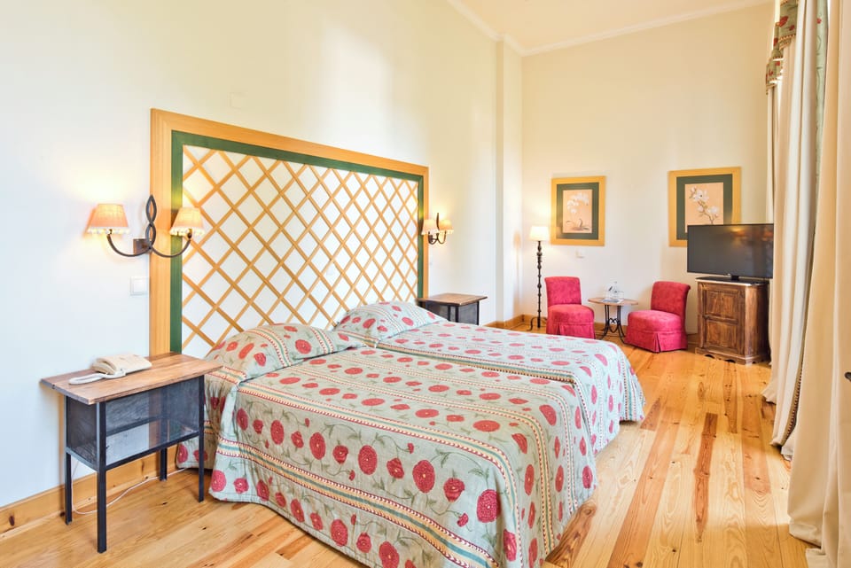 Standard Twin Room | 1 bedroom, desk, soundproofing, iron/ironing board