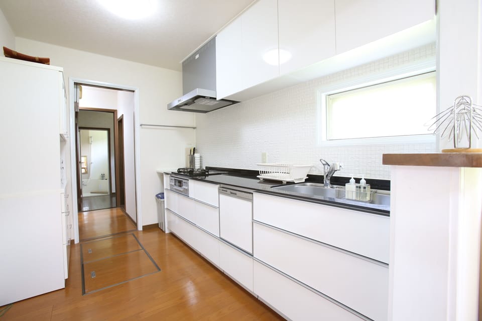 Family House, 4 Bedrooms | Private kitchen | Fridge, microwave, stovetop, coffee/tea maker