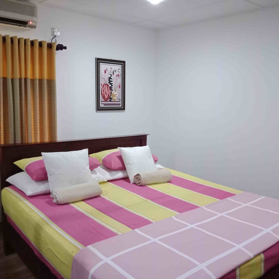 Deluxe Room, 1 Double Bed, Garden View | 1 bedroom, in-room safe, desk, iron/ironing board