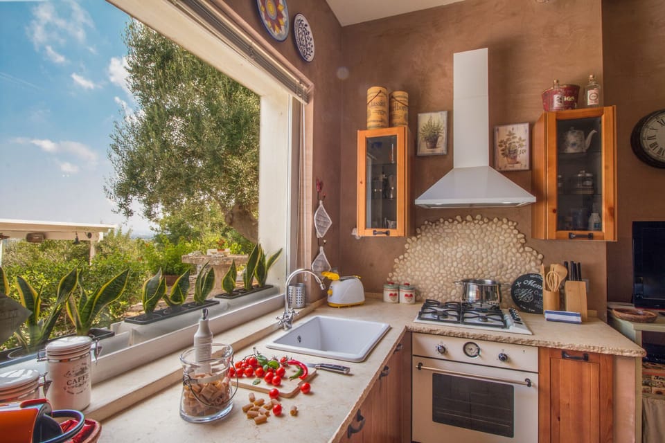Villa, 3 Bedrooms | Private kitchen | Full-size fridge, microwave, oven, stovetop