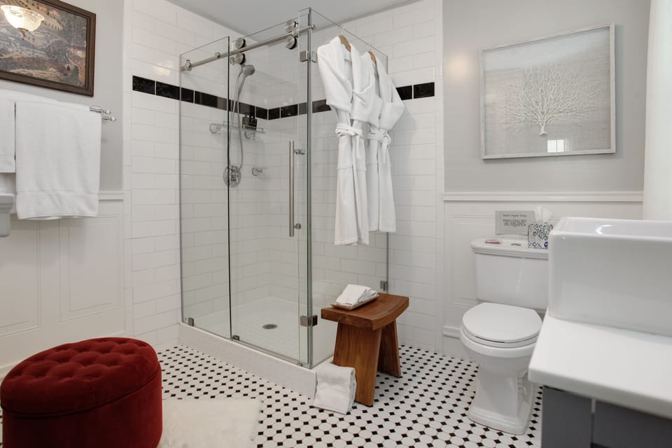 Gray's Beach | Bathroom | Shower, hydromassage showerhead, designer toiletries, hair dryer