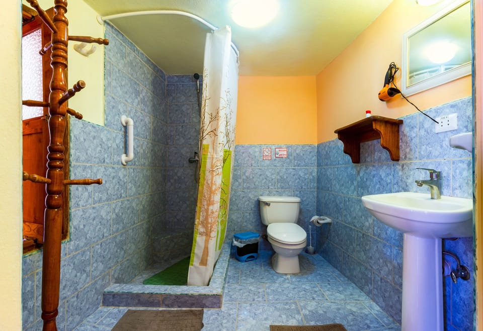 Sombrilla ft Hostal Groning - Adults Only Bed and Breakfast in Trinidad