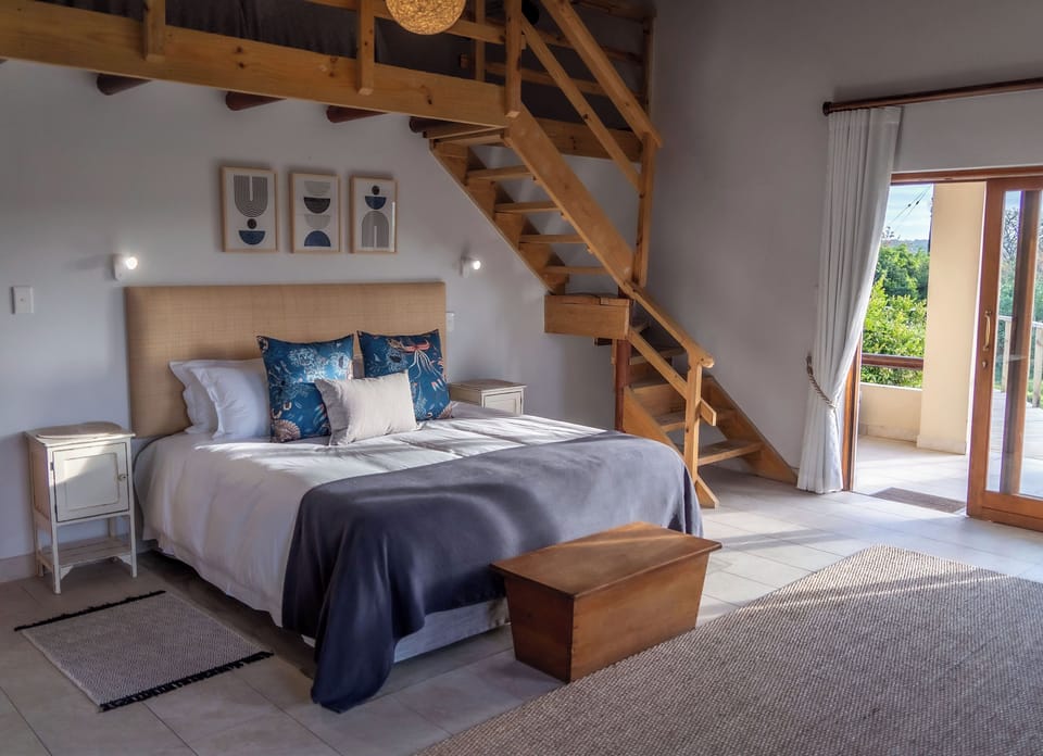 Premium bedding, pillowtop beds, minibar, in-room safe