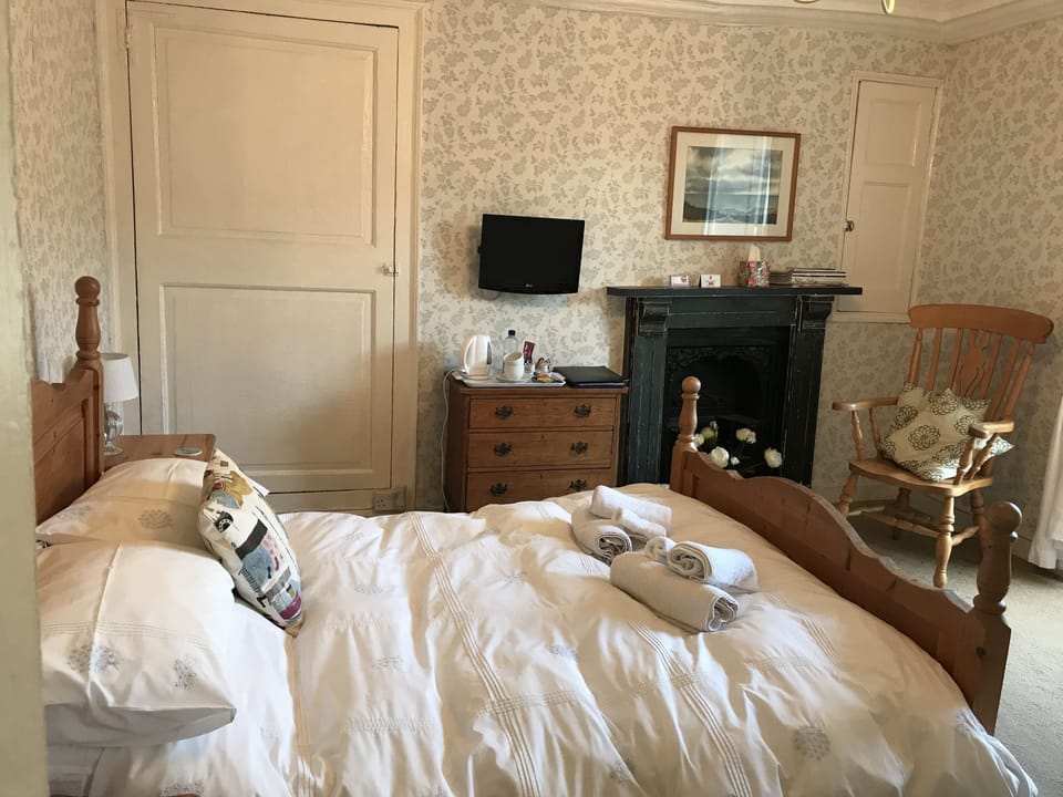 Classic Double Room, 1 Double Bed, Garden View | Individually decorated, individually furnished, soundproofing