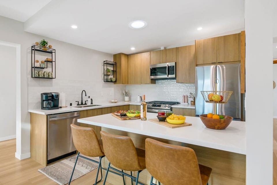 Signature Villa | Private kitchen | Mini-fridge