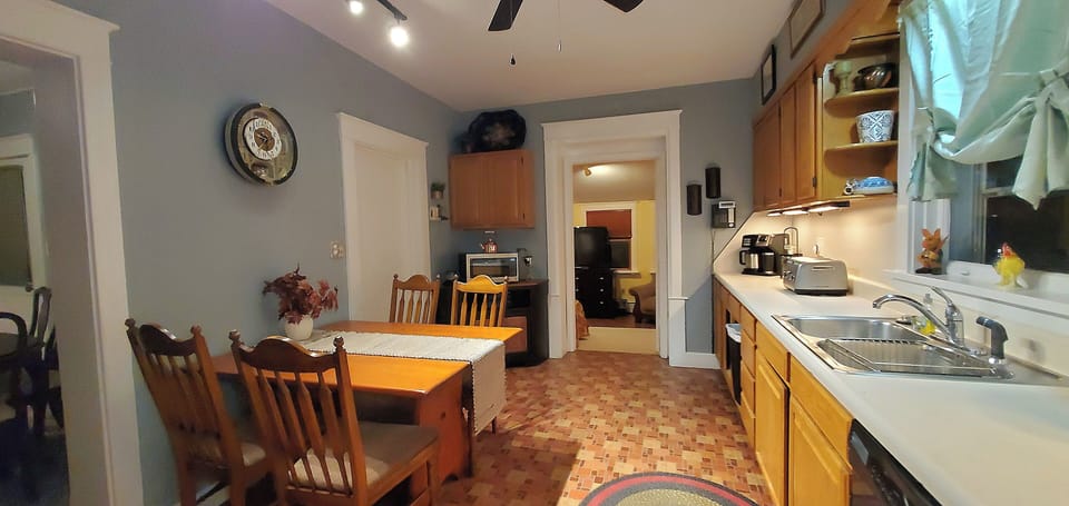 House | Private kitchen | Fridge, microwave