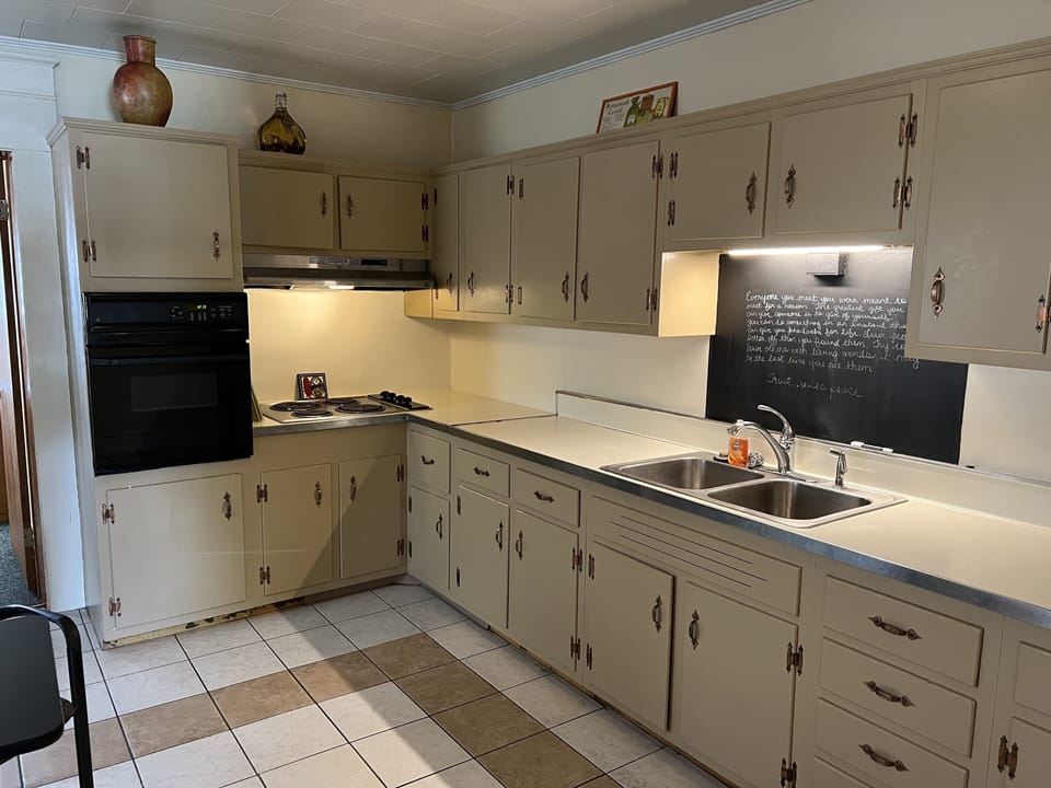 Apt. Sleeps 6 | Private kitchen | Fridge, microwave