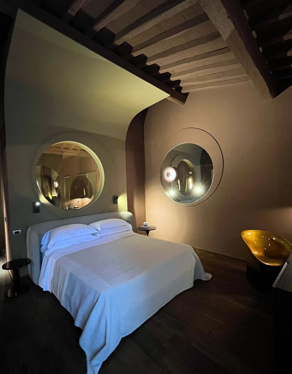 Deluxe Studio Suite, 1 Bedroom (SPA Access Included) | Premium bedding, minibar, in-room safe, desk