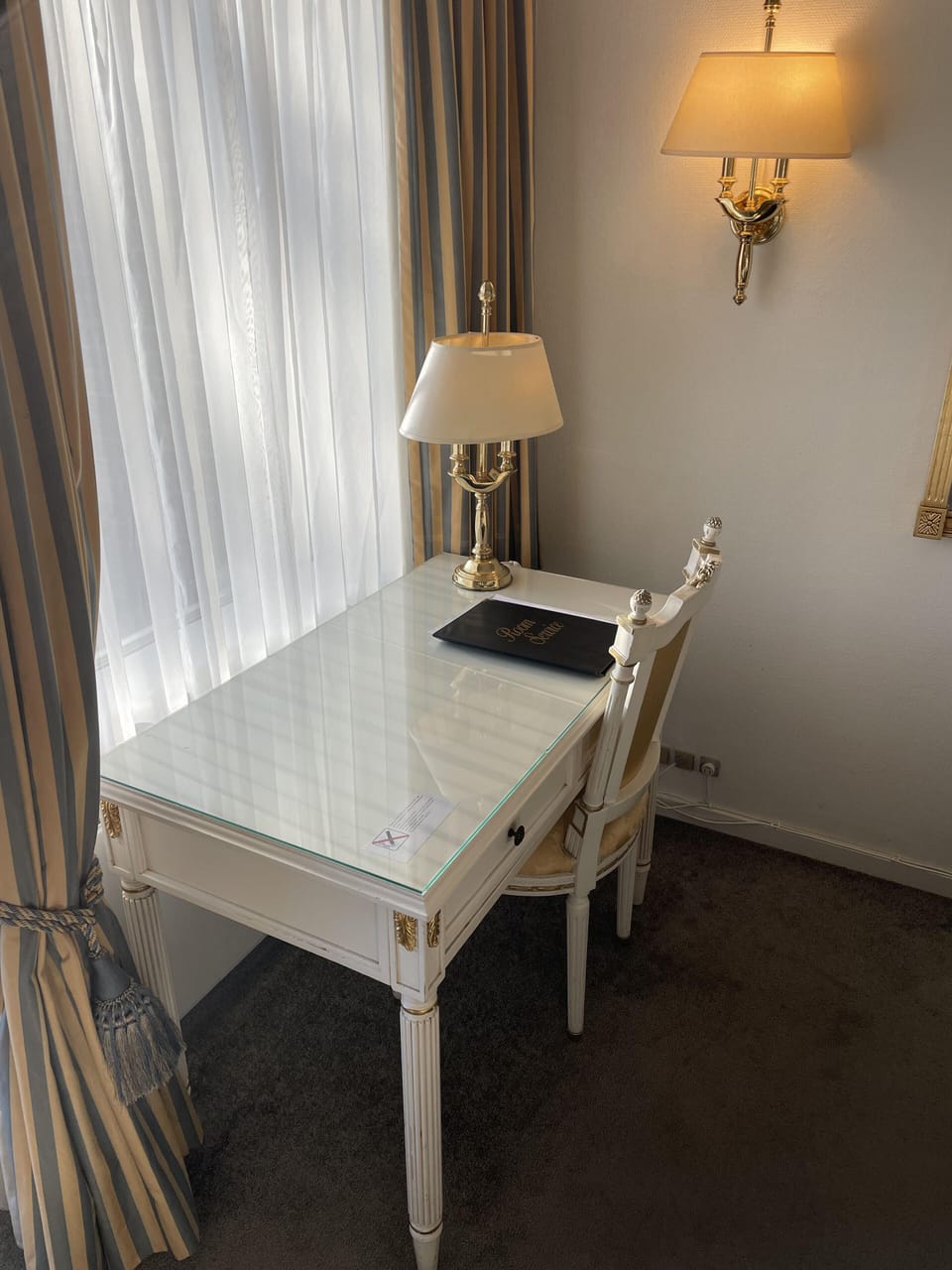 Double Room | 1 bedroom, premium bedding, desk, blackout drapes