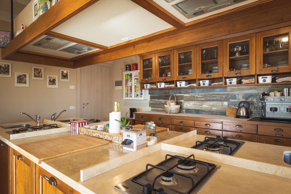Fridge, stovetop, coffee/tea maker, toaster