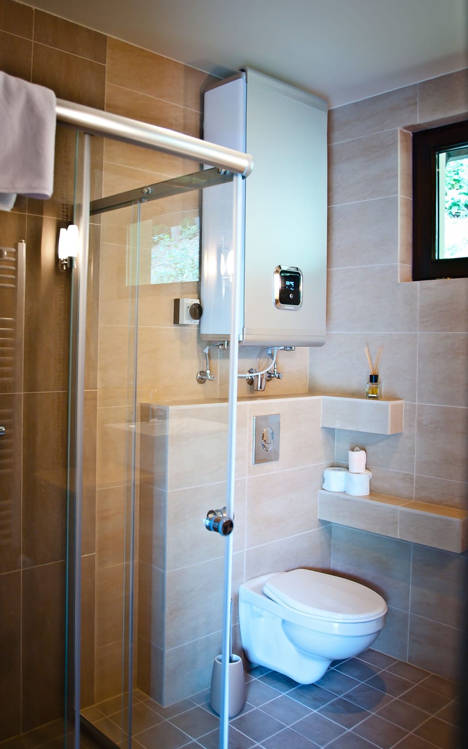 Shower, free toiletries, hair dryer, towels