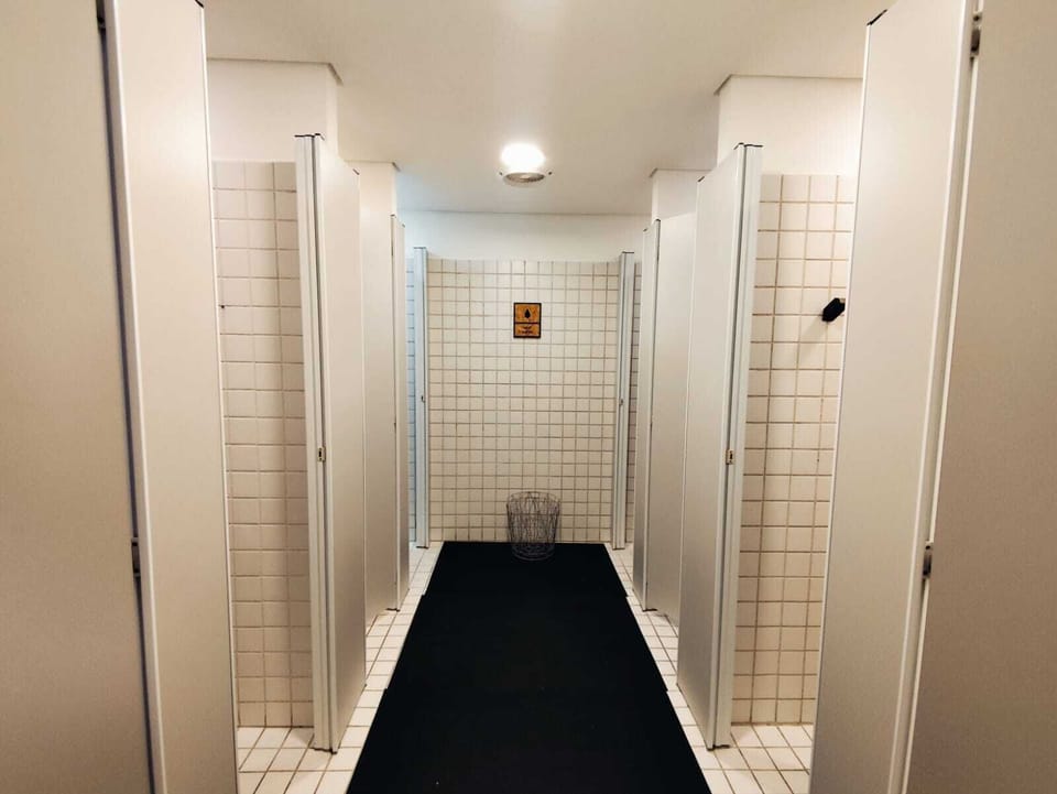 Shared Dormitory, Mixed Dorm | Shared bathroom