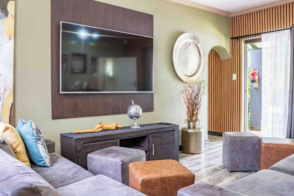 Two Bedroom Suite, Garden View | Television