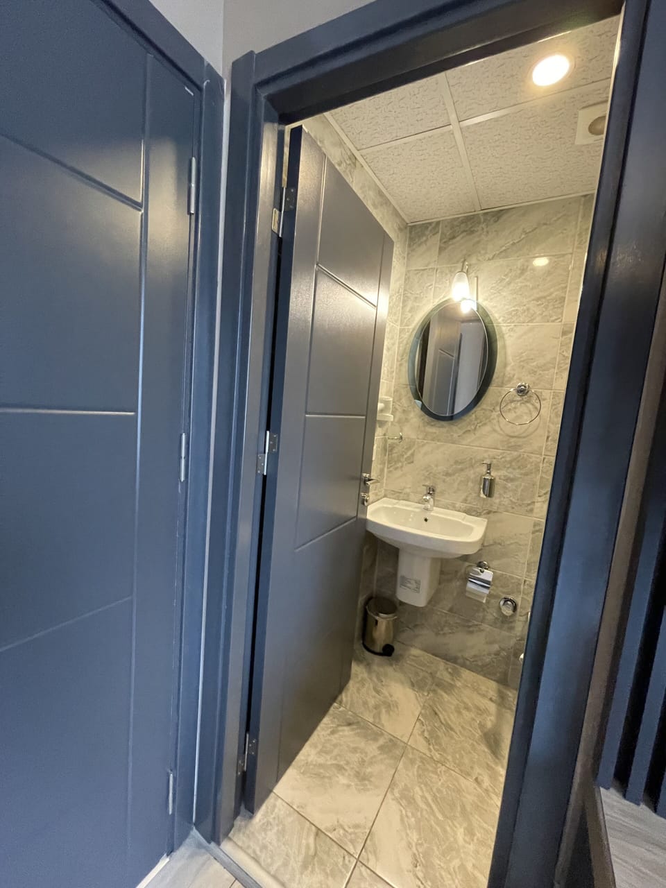 Family Room | Bathroom | Shower, hair dryer, slippers, bidet