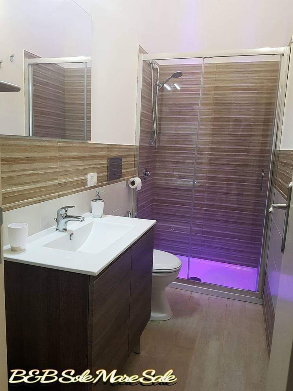 Shower, free toiletries, hair dryer, bathrobes