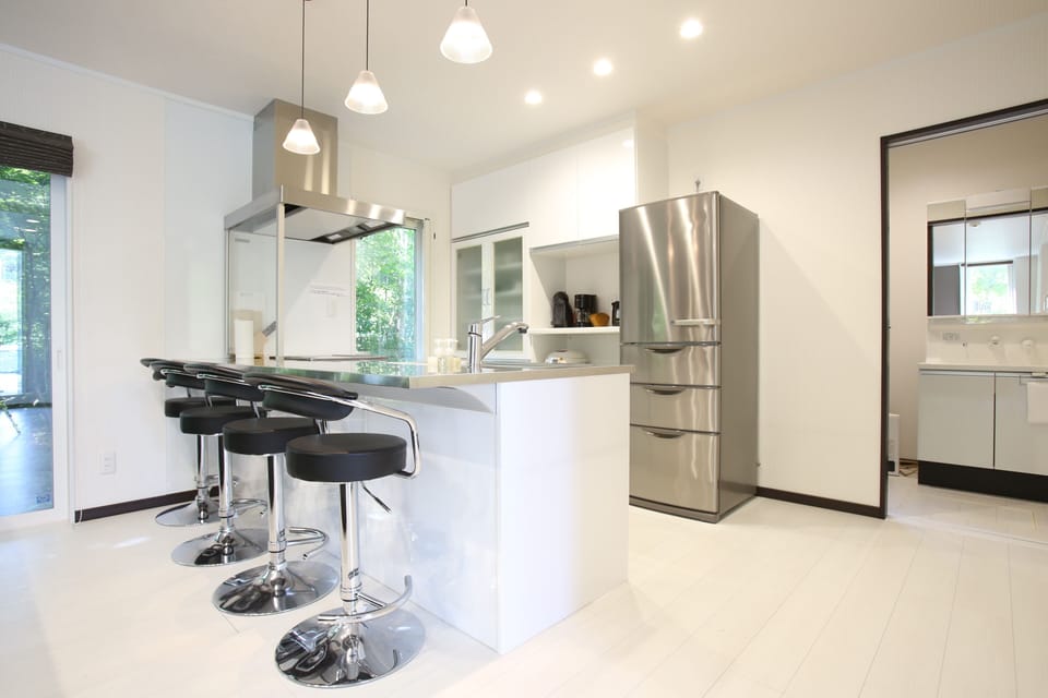 Comfort Chalet, 2 Bedrooms | Private kitchen | Fridge, microwave, oven, stovetop
