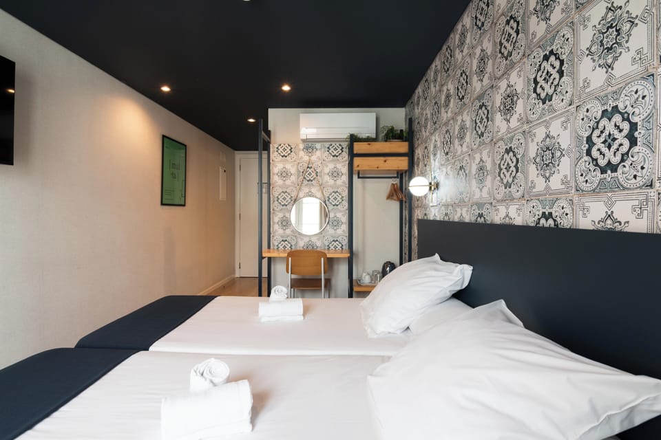 Twin Room | Soundproofing, free WiFi, bed sheets