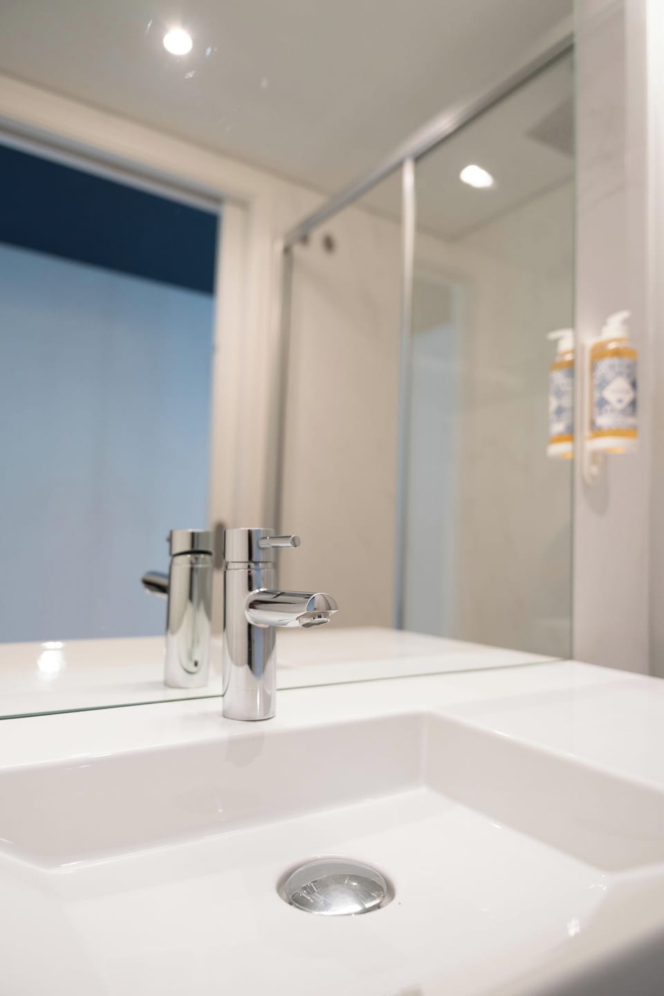 Shower, hair dryer